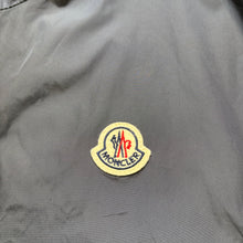 Load image into Gallery viewer, Moncler Hattab Navy Size 3
