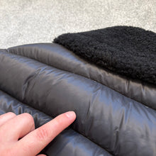 Load image into Gallery viewer, Moncler Mongioie Black Size 2
