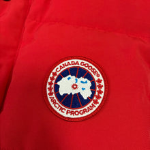 Load image into Gallery viewer, Canada Goose Freestyle Gilet Red Size Small
