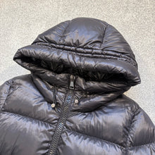 Load image into Gallery viewer, Women’s Moncler Seritte Black Size 3
