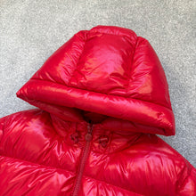 Load image into Gallery viewer, Moncler Ecrins Red Size 3
