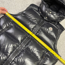 Load image into Gallery viewer, Moncler Bormes Gilet Black Size 5
