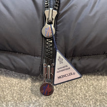 Load image into Gallery viewer, Moncler Mayaf Black Size 3
