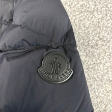Load image into Gallery viewer, Moncler Pires Black Size 6
