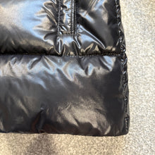 Load image into Gallery viewer, Moncler Bruel Black Size 3
