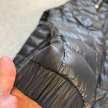 Load image into Gallery viewer, Moncler Lauros Black Size 4
