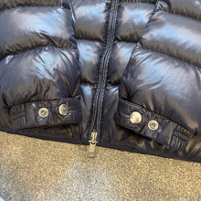 Load image into Gallery viewer, Moncler Mounier Navy Size 5
