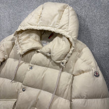 Load image into Gallery viewer, Moncler Montclar Cream Size 2
