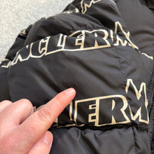 Load image into Gallery viewer, Moncler Faiveley Black Size 3
