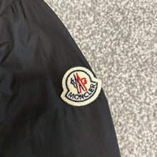 Load image into Gallery viewer, Moncler Albert Black Windbreaker Size 3

