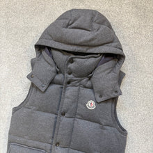 Load image into Gallery viewer, Moncler Maglia Gilet Grey Size Small
