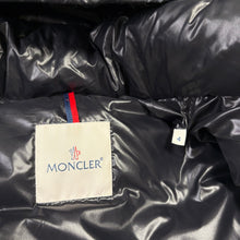 Load image into Gallery viewer, Moncler Corydale Black Size 4
