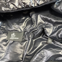 Load image into Gallery viewer, Moncler Grenoble Tricot Black Size Small
