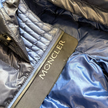 Load image into Gallery viewer, Moncler Grenoble Mouthe Navy Size 4
