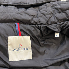 Load image into Gallery viewer, Moncler Rouve Grey &amp; Black Size 6
