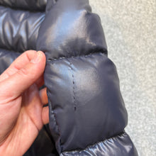 Load image into Gallery viewer, Moncler Mounier Navy Size 5
