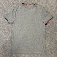 Load image into Gallery viewer, Moncler T-Shirt Grey Size Large
