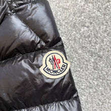 Load image into Gallery viewer, Moncler Acorus Black Size 3
