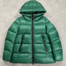 Load image into Gallery viewer, Women’s Moncler Seritte Green Size 1
