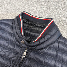 Load image into Gallery viewer, Moncler Garin Navy Size 5
