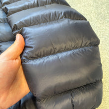Load image into Gallery viewer, Moncler Avrieux Navy Size 4
