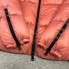 Load image into Gallery viewer, Women’s Moncler Bandama Pink Size 5
