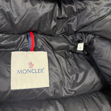 Load image into Gallery viewer, Moncler Willm Black Size 0
