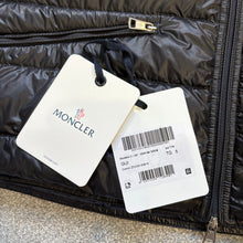 Load image into Gallery viewer, Moncler Gui Gilet Navy Size 5
