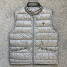 Load image into Gallery viewer, Moncler Gui Gilet Grey Size 3
