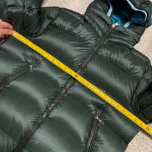 Load image into Gallery viewer, Moncler Jeanbart Emerald Green Size 4
