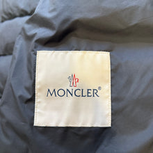 Load image into Gallery viewer, Moncler Treopman Gilet Black Size 3
