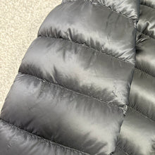 Load image into Gallery viewer, Moncler Avrieux Black Size 2
