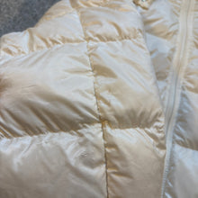 Load image into Gallery viewer, Moncler Bramant White Size 6
