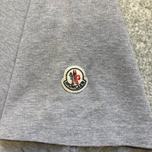 Load image into Gallery viewer, Moncler T-Shirt Grey Age 14
