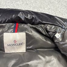 Load image into Gallery viewer, Moncler Tib Gilet Black Size 3
