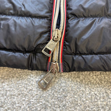 Load image into Gallery viewer, Moncler Daniel Navy Size 2
