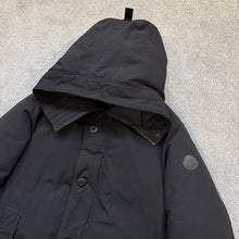 Load image into Gallery viewer, Moncler Aurelien Black Size 6
