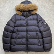 Load image into Gallery viewer, Moncler Marque Navy Size 4
