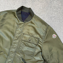 Load image into Gallery viewer, Moncler Graf Reversible Khaki &amp; Navy Camo Size 3
