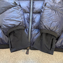Load image into Gallery viewer, Moncler Grenoble Hintertux Navy Size 4
