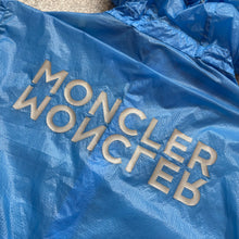 Load image into Gallery viewer, Moncler Ebizo Windbreaker Blue Size 3
