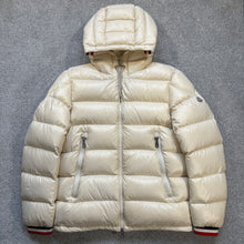 Load image into Gallery viewer, Moncler Alberic Cream Size 4
