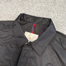 Load image into Gallery viewer, Moncler See Overshirt Black Size 2
