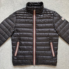 Load image into Gallery viewer, Moncler Daniel Black Size 1

