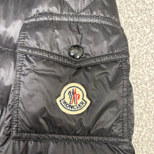 Load image into Gallery viewer, Moncler Lambot Black Size 4
