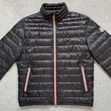 Load image into Gallery viewer, Moncler Daniel Black Size 3

