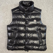 Load image into Gallery viewer, Moncler Tib Gilet Black Size 3
