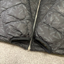 Load image into Gallery viewer, Moncler Pouctal Reversible Jacket Khaki/Black Size 3
