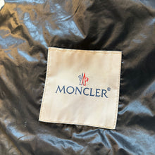 Load image into Gallery viewer, Moncler Gui Gilet Black Size 3
