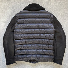 Load image into Gallery viewer, Moncler Mongioie Black Size 2
